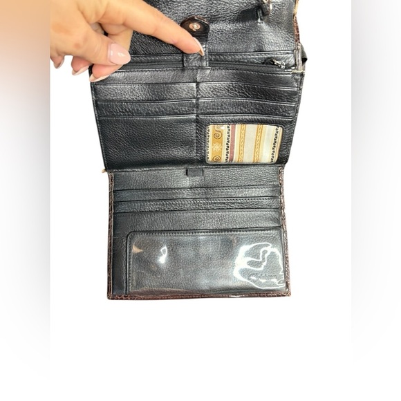 Vintage Brighton Crossbody
Handbag Black & Brown Leather
Many Compartments - Picture 5 of 16